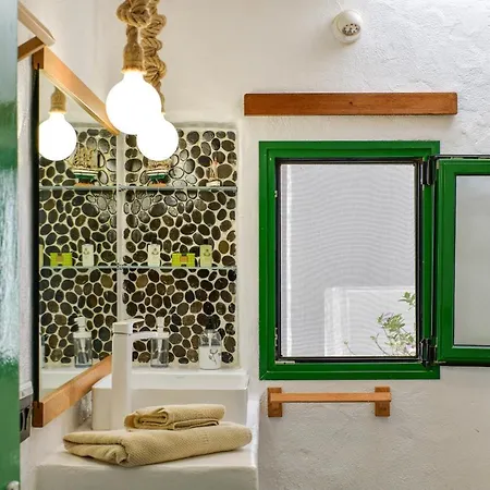 Flores Holiday home *